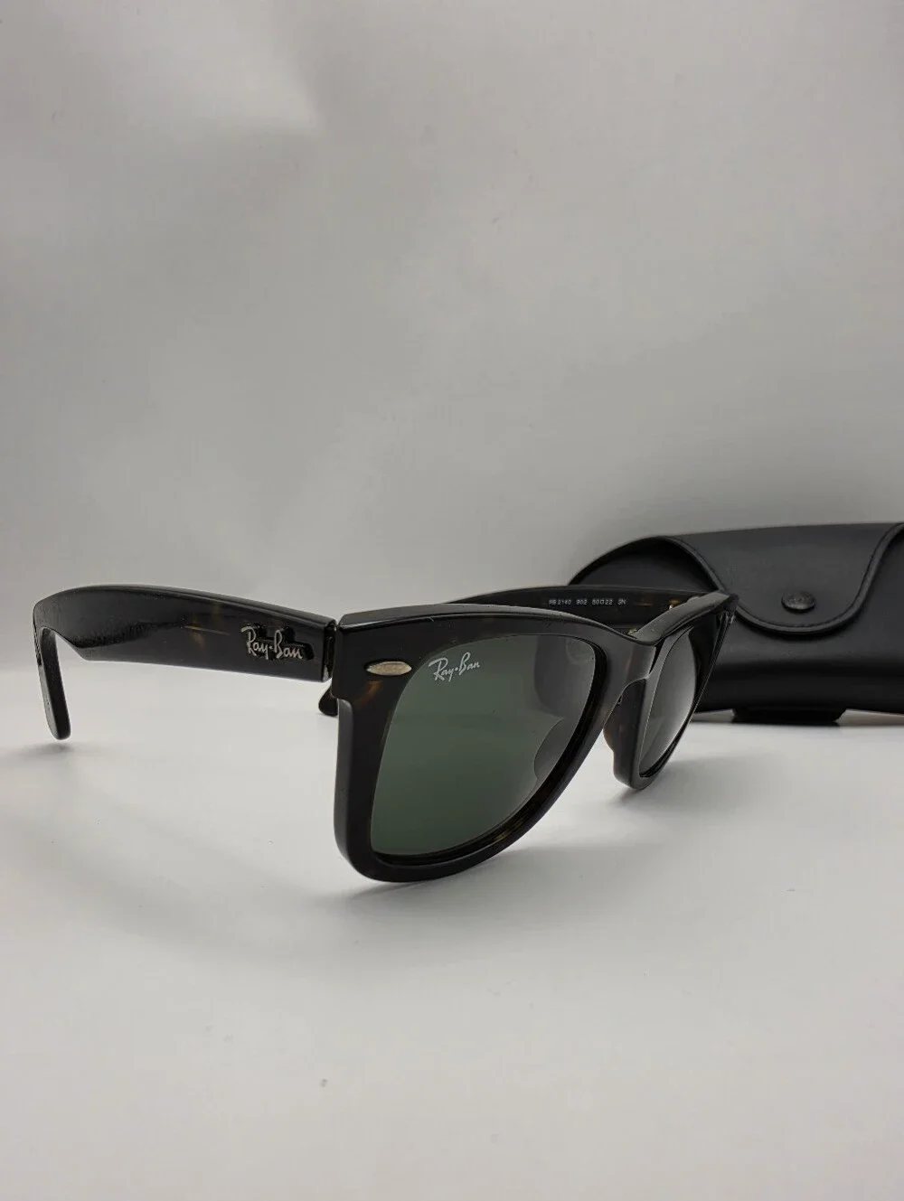 Ray-Ban 2140 50 22 Tortoiseshell Wayfarer Sunglasses with Case